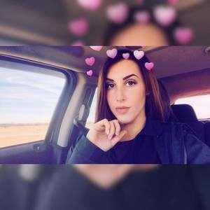 Meet your Posher, Hollie